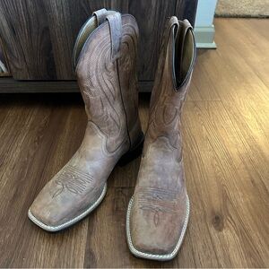 Ariat men’s brown tan leather cowboy boots size 9